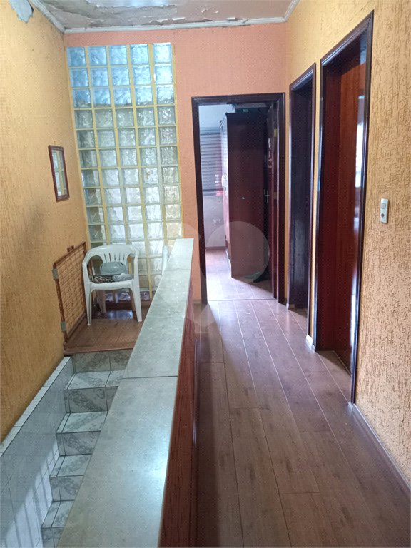 Sobrado à venda com 4 quartos, sendo 1 suíte,  em Furnas, São Paulo, SP