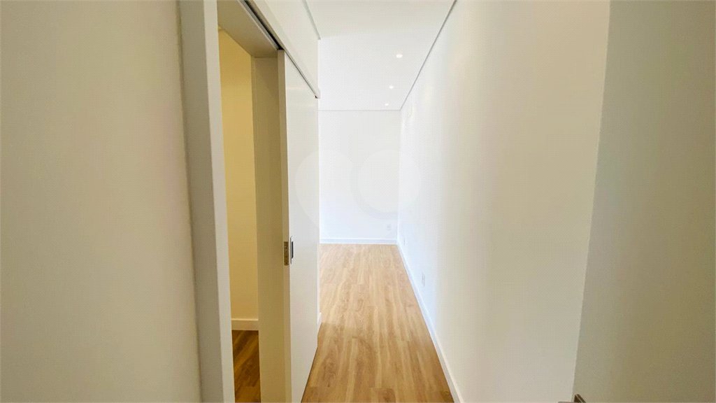 Casa à venda com 3 suítes no condomínio Vale das Aguas, Bragança Paulista - SP