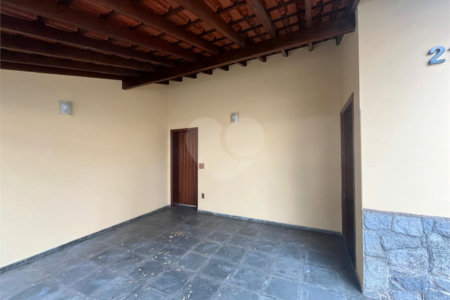 Casa à venda com 5 quartos, sendo 1 suíte, no Centro, Itapetininga, SP