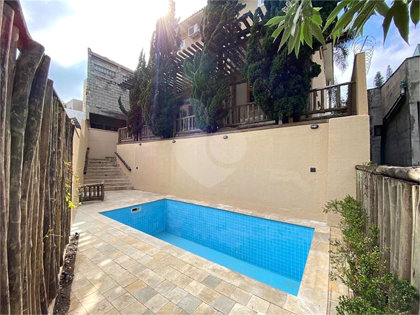 Casa em condomínio à venda com 4 quartos, sendo 3 suítes, em Jardim Vitória Régia, São Paulo, SP