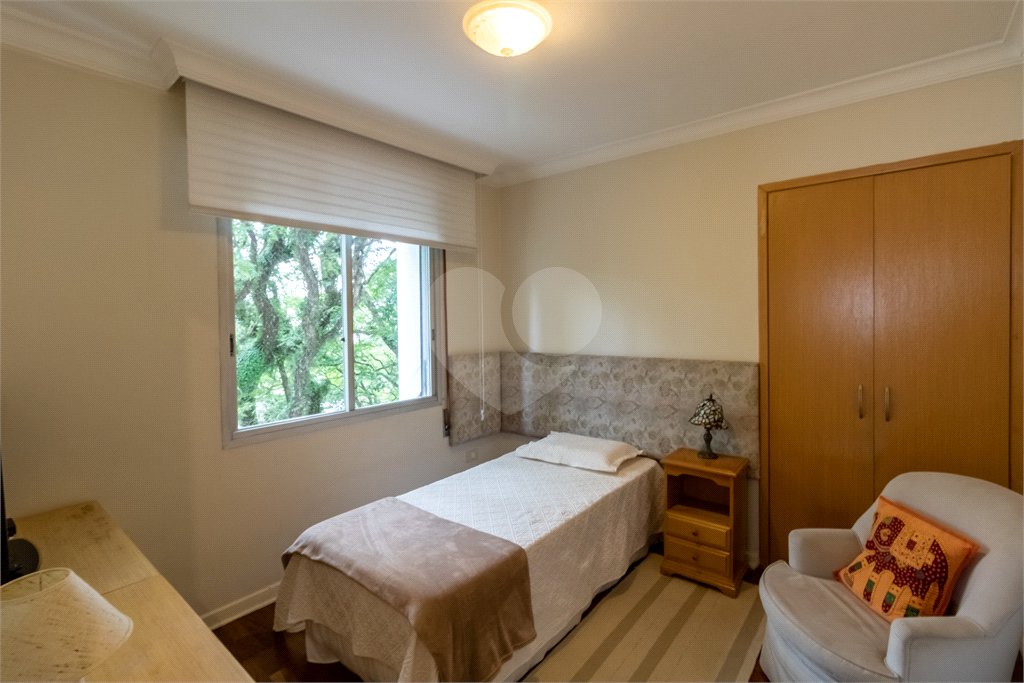 Apartamento à venda com 3 quartos, sendo 2 suítes, em Alto da Boa Vista, São Paulo, SP