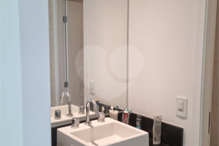 Apartamento á venda - Campo Belo