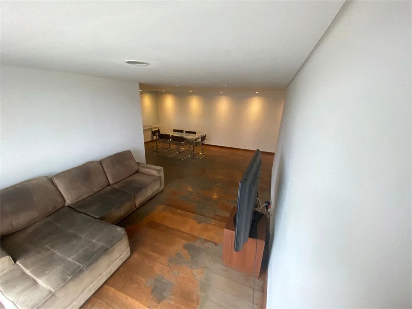 Apartamento à venda com 3 quartos, sendo 1 suíte, em Água Branca, São Paulo, SP