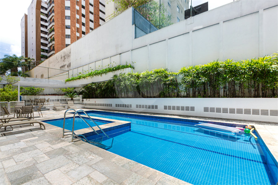 Apartamento à venda com 3 suítes em Alto de Pinheiros, São Paulo, SP
