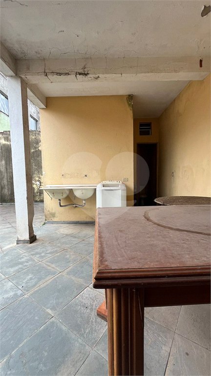 Casa Térrea à venda com 3 quartos em Jardim Dom José, São Paulo, SP