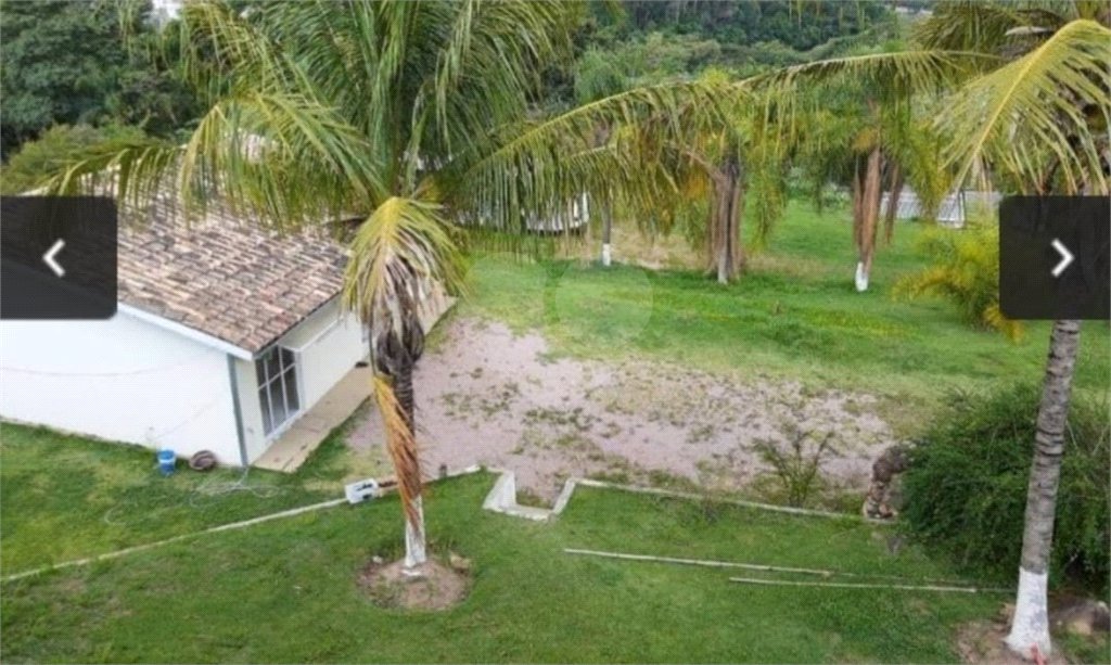 Chácara à venda ou para alugar com 4 quartos, sendo 1 suíte, em Vila Omízollo, Louveira, SP