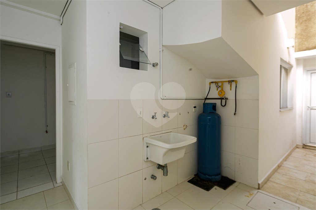 Casa à venda com 3 suítes no condomínio Villaggio Belvedere, São Paulo - SP