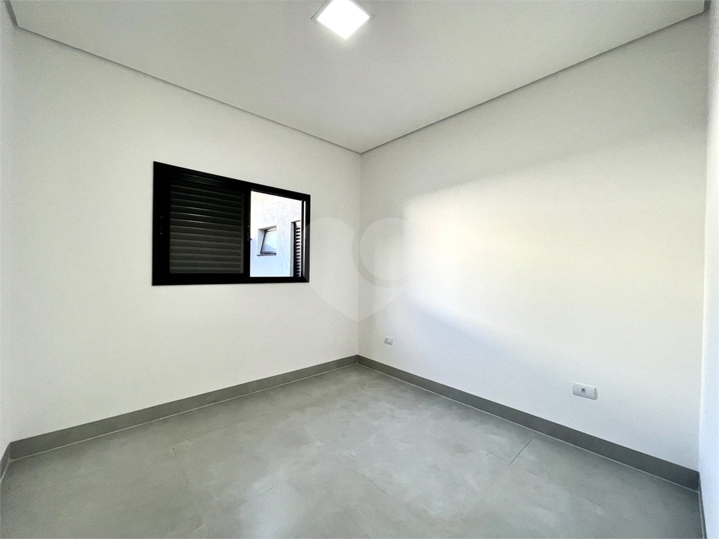 Casa à venda com 3 quartos, sendo 1 suíte,  no condomínio Residencial Villagio Wanel, Sorocaba - SP