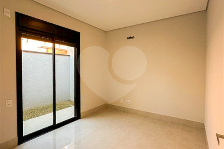 Casa à venda com 3 quartos, sendo 1 suíte, no condomínio Residencial Mont'alcino, Valinhos - SP