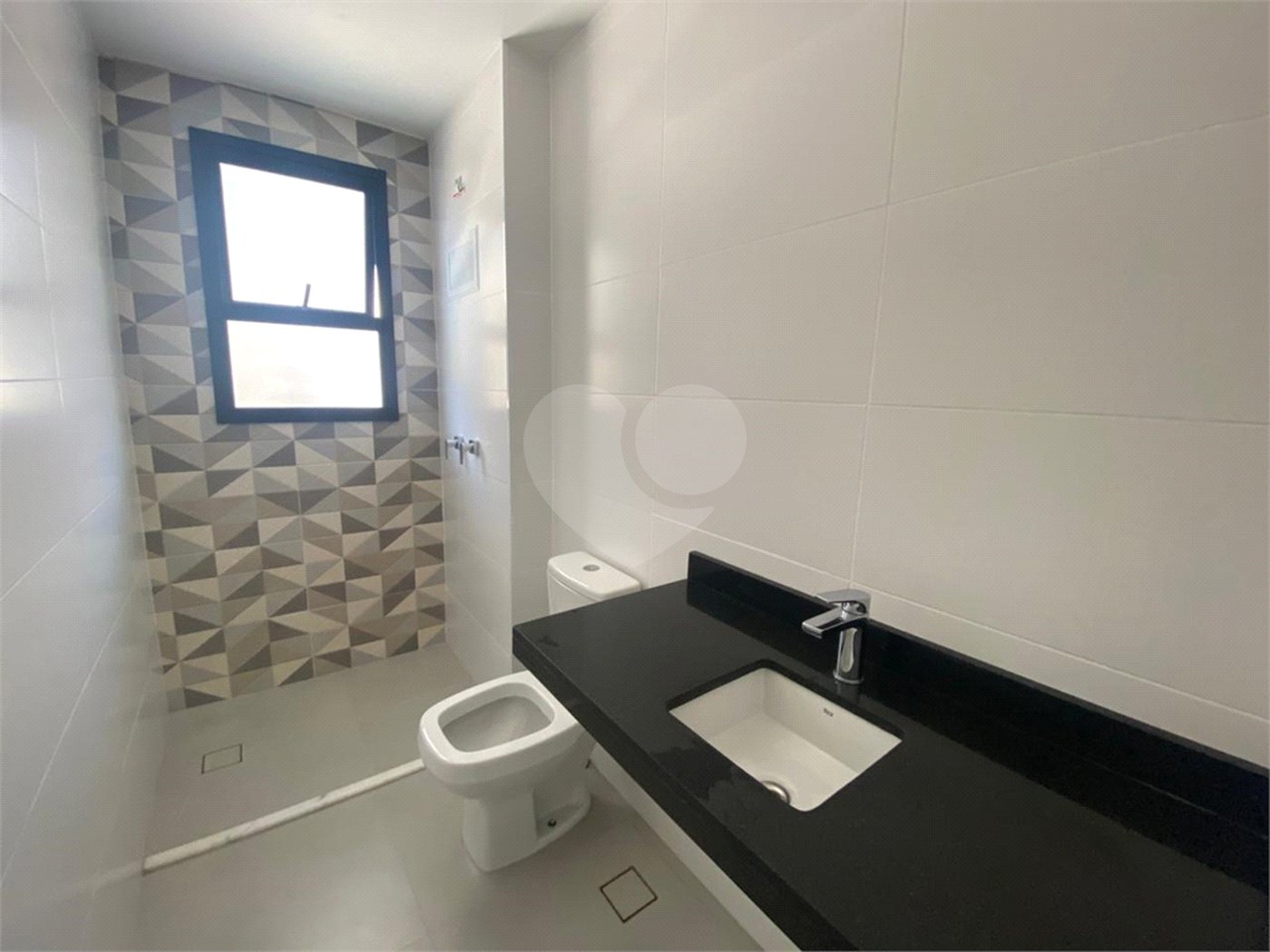 Apartamento à venda com 3 quartos, sendo 1 suíte, em Jardim Satélite, São José dos Campos, SP