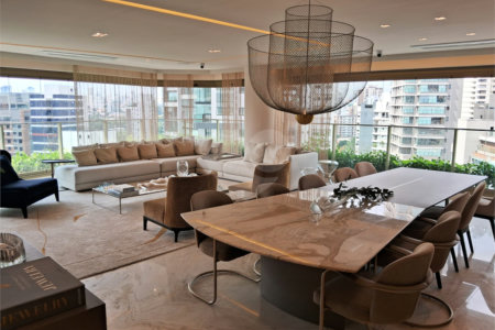 Apartamento à venda com 3 suítes em Moema, São Paulo, SP