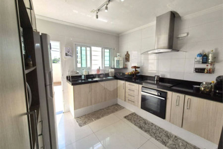Casa à venda com 3 quartos, sendo 1 suíte,  em Vila Augusta, Sorocaba, SP