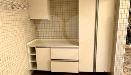 Sobrado à venda ou para alugar com 3 quartos, sendo 1 suíte,  em Alto da Lapa, São Paulo, SP