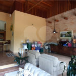 Casa à venda ou para alugar com 3 quartos, sendo 1 suíte, no condomínio Alpes de Caieiras, Caieiras - SP