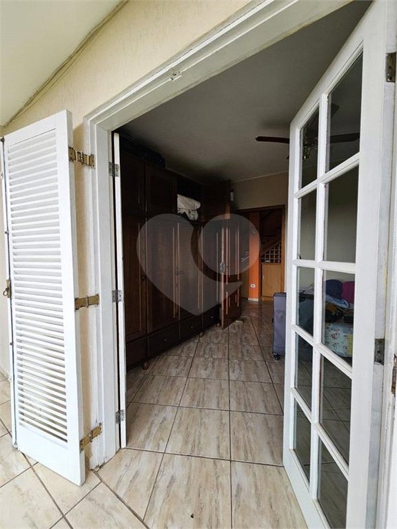 Casa à venda com 3 quartos, sendo 1 suíte, no condomínio Clube de Campo Fazenda Tabarã, Mairiporã - SP