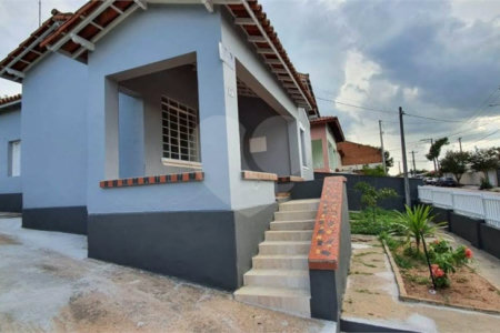 Casa à venda com 2 quartos no Centro, Vinhedo, SP