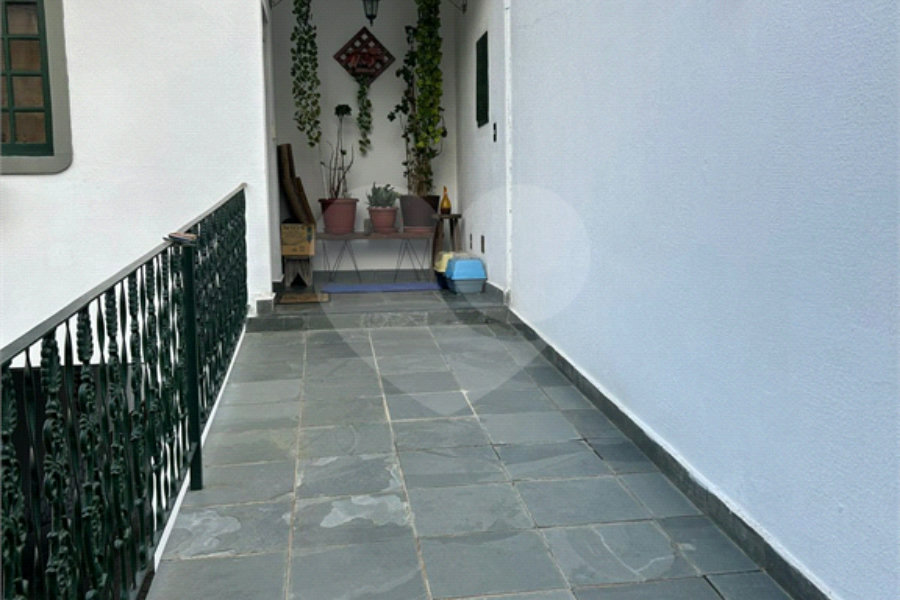 Sobrado à venda com 3 quartos, sendo 1 suíte, em Vila Nivi, São Paulo, SP