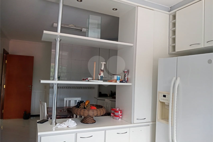 Sobrado à venda com 4 quartos, sendo 3 suítes, em Tremembé, São Paulo, SP
