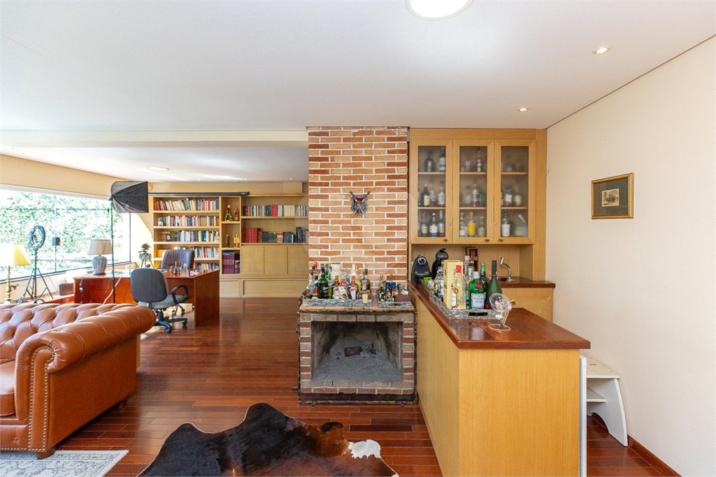 Casa à venda com 5 quartos, sendo 3 suítes,  em Brooklin, São Paulo, SP