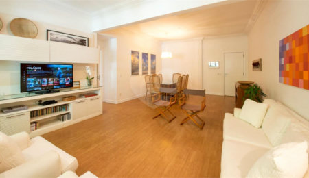 Apartamento à venda com 3 quartos, sendo 1 suíte,  em Leme, Rio de Janeiro, RJ