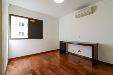 Apartamento à venda com 3 suítes em Cidade Monções, São Paulo, SP