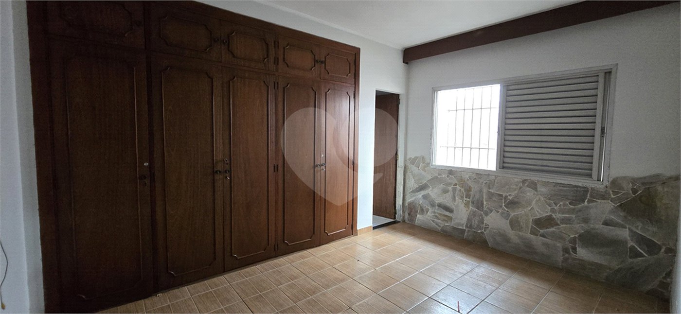 Casa à venda com 3 quartos, sendo 1 suíte, em Lar São Paulo, São Paulo, SP