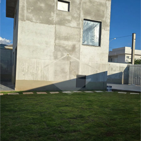 Lindo Sobrado Moderno duas Suítes Á/ C de 80m² Terreno de 150m² no Jd Jaraguá em Atibaia - SP