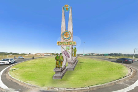 Terreno à venda com 1 suíte no condomínio Picollo Villaggio, Louveira - SP