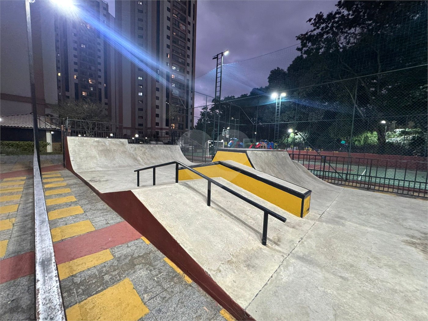Apartamento para alugar com 2 quartos, sendo 1 suíte, em Jardim Íris, São Paulo, SP
