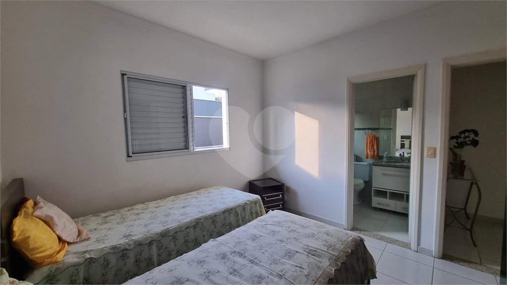 Casa à venda com 4 quartos, sendo 3 suítes,  no condomínio Residencial Villa dos Inglezes, Sorocaba - SP