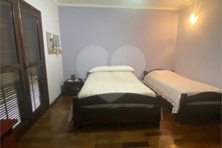 Casa à venda com 4 suítes no condomínio Vale da Santa Fé, Vinhedo - SP