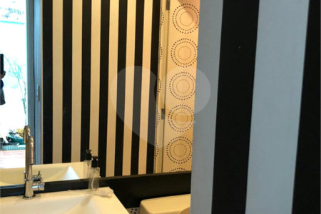 Sobrado à venda com 3 quartos em Chácara Santo Antônio, São Paulo, SP