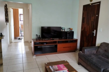 Sobrado à venda com 4 quartos, sendo 1 suíte, em Jardim Monte Kemel, São Paulo, SP