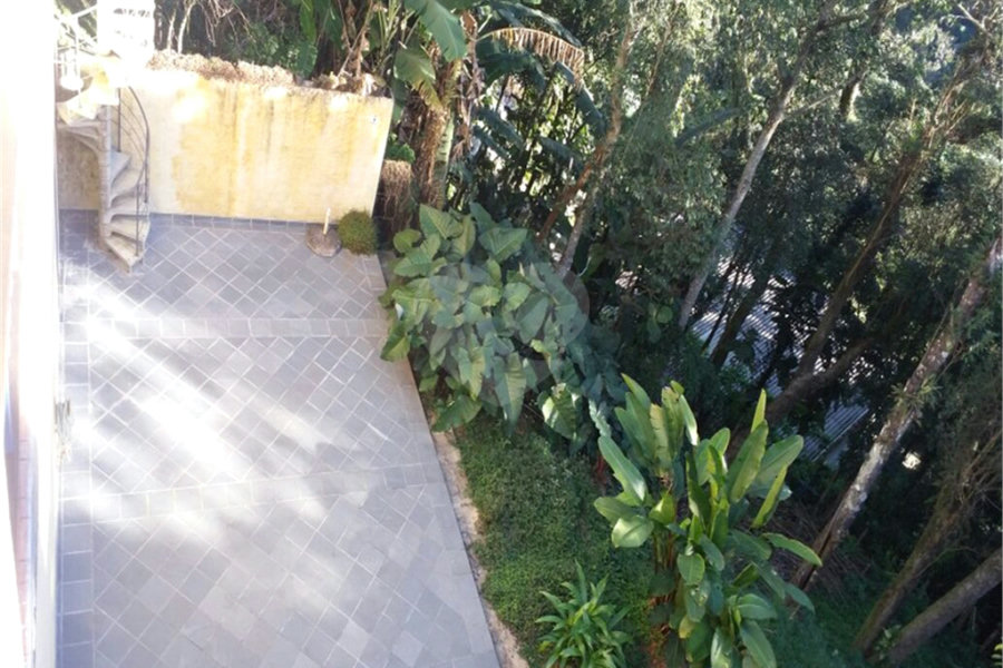 Casa à venda ou para alugar com 3 suítes no condomínio Parque Imperial da Cantareira, Mairiporã - SP