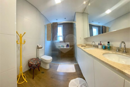 Apartamento à venda com 3 suítes em Vila Suzana, São Paulo, SP