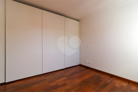 Apartamento à venda com 3 suítes em Cidade Monções, São Paulo, SP