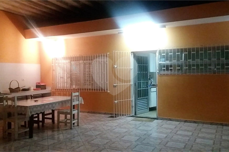 Casa Térrea à venda com 4 quartos, sendo 2 suítes, em Parque Edu Chaves, São Paulo, SP