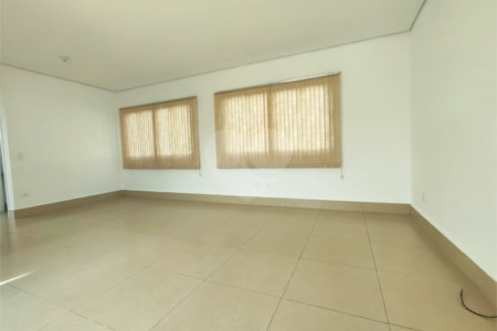 Casa de Vila à venda com 3 quartos, sendo 1 suíte, em Loteamento Jardim Morumbi, Atibaia, SP