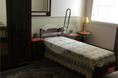 Sobrado à venda com 3 quartos em Aclimação, São Paulo, SP