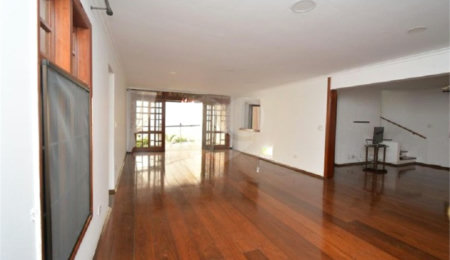 Casa à venda com 5 quartos, sendo 2 suítes,  em Vila Galvão, Guarulhos, SP