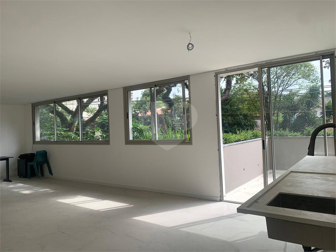 Apartamento à venda com 2 suítes em Vila Madalena, São Paulo, SP