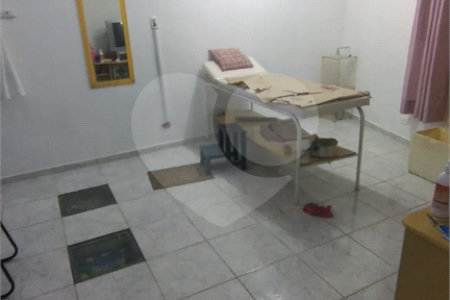 Casa à venda com 6 quartos, sendo 4 suítes, em Chora Menino, São Paulo, SP