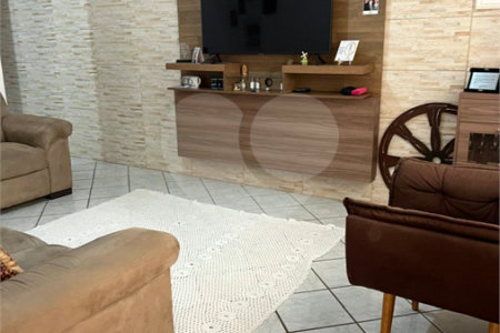 Casa à venda com 3 quartos, sendo 1 suíte,  em Jardim Náutico, Mogi das Cruzes, SP
