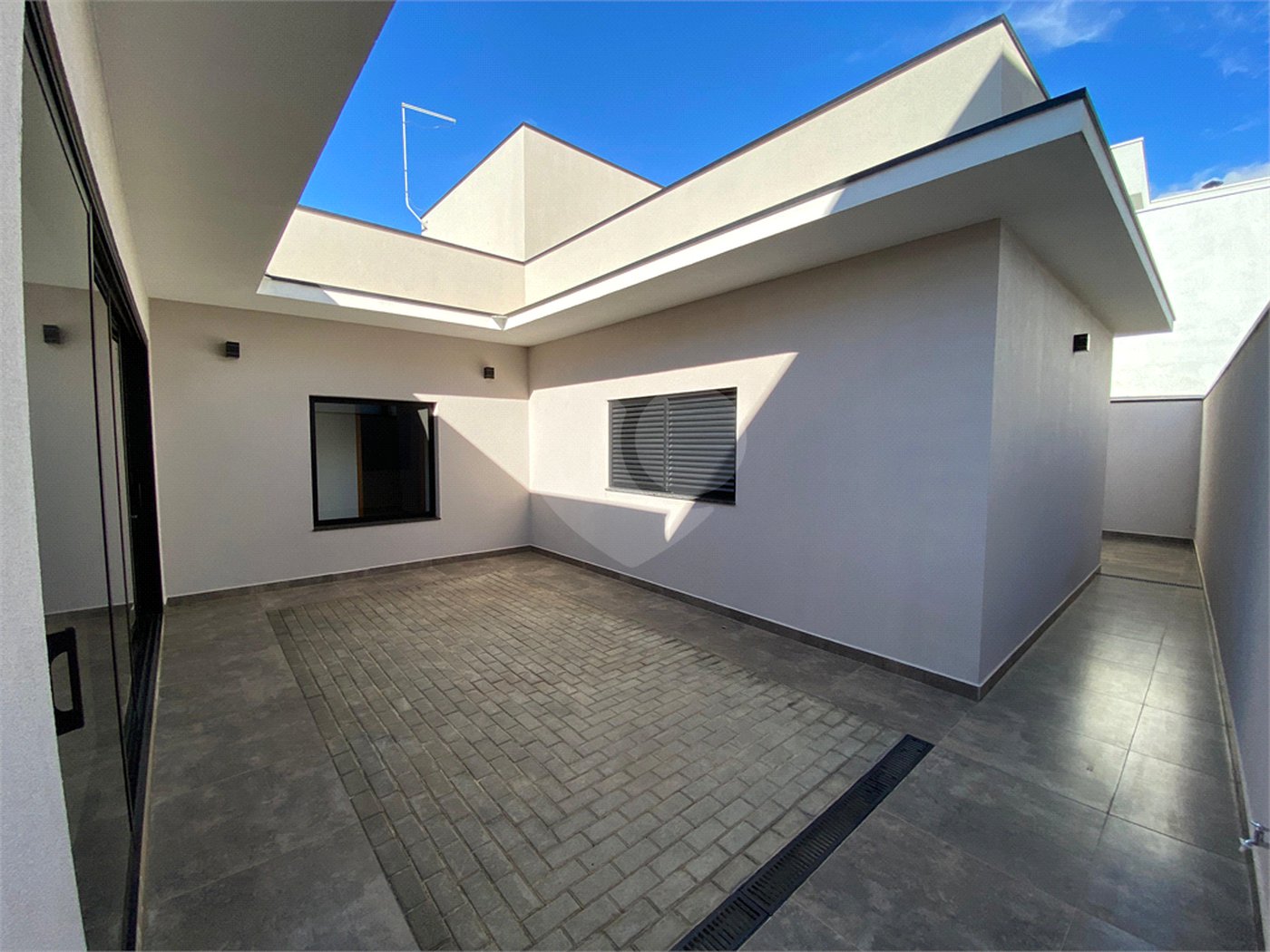 Casa à venda com 3 suítes no condomínio Lagos D Icaraí, Salto - SP