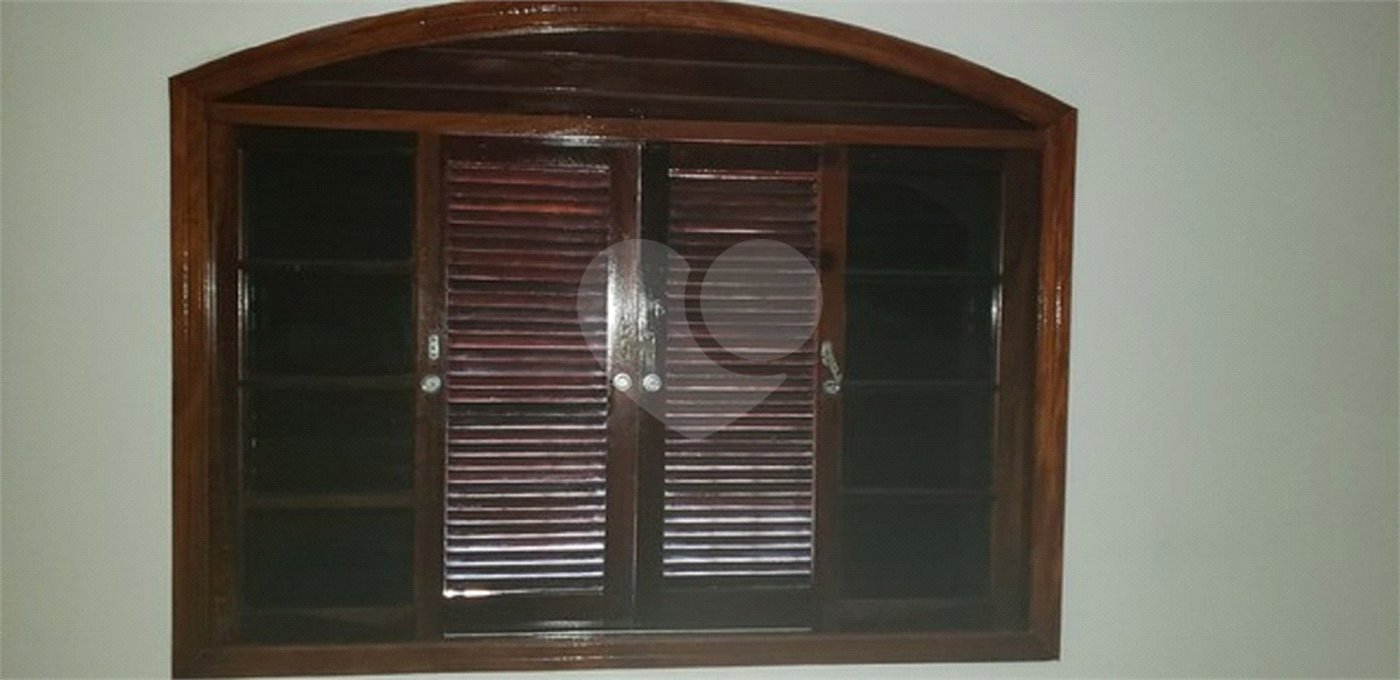 Sobrado à venda com 3 quartos em Vila Medeiros, São Paulo, SP