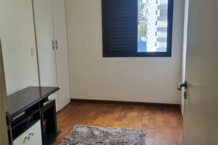 Apartamento à venda com 3 quartos, sendo 1 suíte, em Jardim Londrina, São Paulo, SP