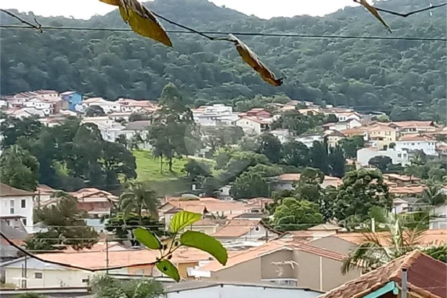 Casa à venda com 3 suítes em Horto Florestal, São Paulo, SP
