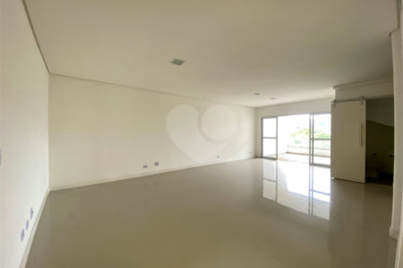 Apartamento à venda com 3 quartos, sendo 1 suíte, em Baeta Neves, São Bernardo do Campo, SP
