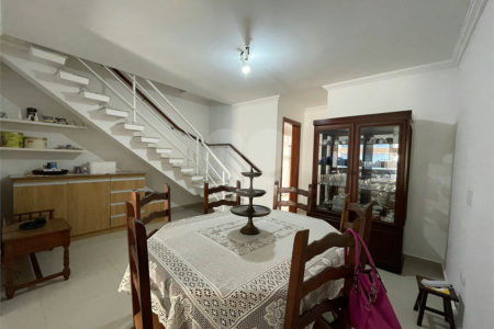 Sobrado à venda com 3 quartos, sendo 2 suítes, em Alto da Boa Vista, São Paulo, SP