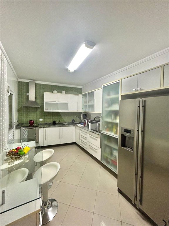 Casa à venda com 3 suítes no condomínio Itapuã XI, São Paulo - SP